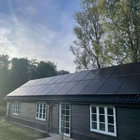 Villa Naturperle Midt I Skoven, Ved So Og Eng Vejle