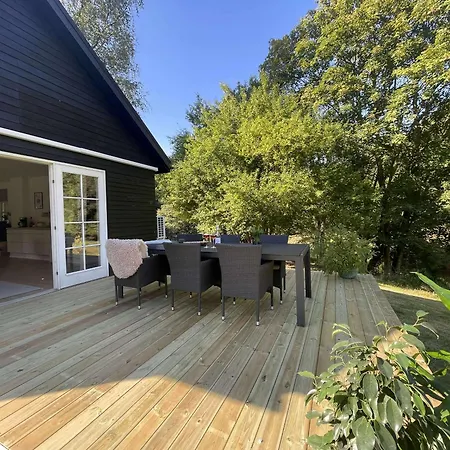 Villa Naturperle Midt I Skoven, Ved So Og Eng