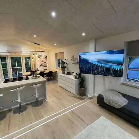 Villa Naturperle Midt I Skoven, Ved Sø Og Eng