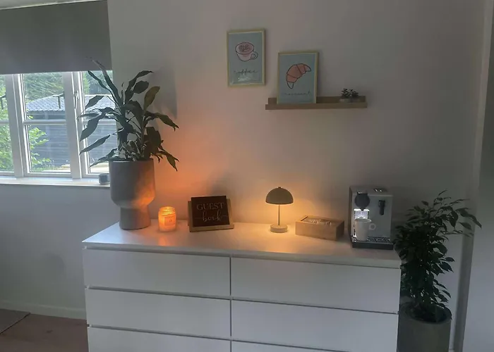 Naturperle Midt I Skoven, Ved So Og Eng 빌라