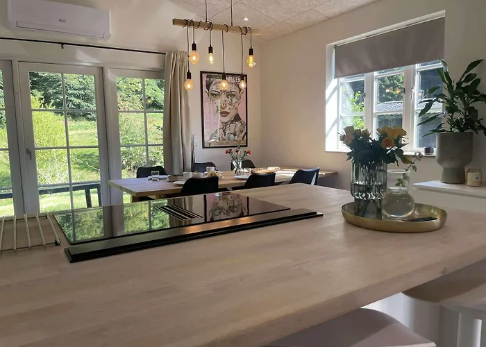 Naturperle Midt I Skoven, Ved So Og Eng 바일레