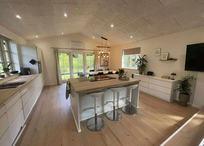 Naturperle Midt I Skoven, Ved So Og Eng 빌라 바일레